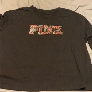 long sleeve crop top with silver red, black label